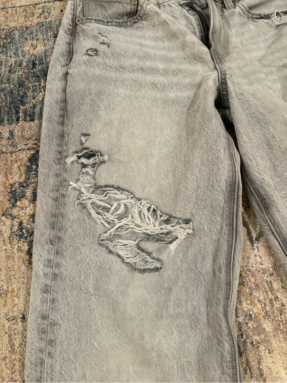 American Eagle 90s Straight Leg Jeans Distressed Gray Jeans Ripped Straight Leg - Picture 2 of 6
